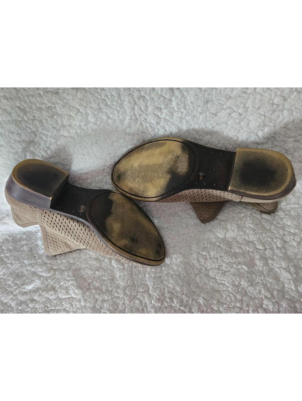 Women's Lucky Brand Leather Ankle Boots Short Slip On Size 9.5 M Beige Comfort - Picture 13 of 15